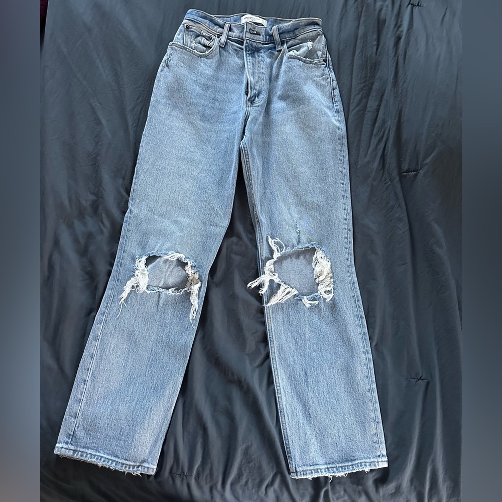 Abercrombie Light Blue Distressed Women’s Jeans 90’s Ultra High Rise